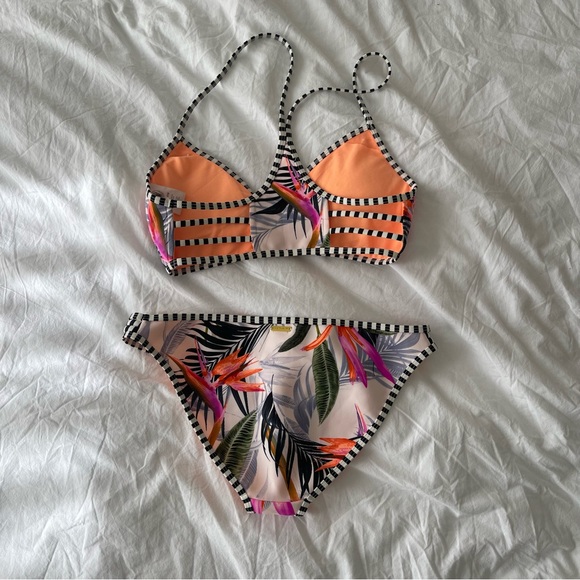 Body Glove Bikini - Picture 4 of 4